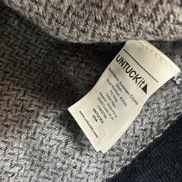UNTUCKit‎ Size Large Sorensen Cross Stitch Sweater Blue Button V-Neck 100% Wool - Picture 4 of 4